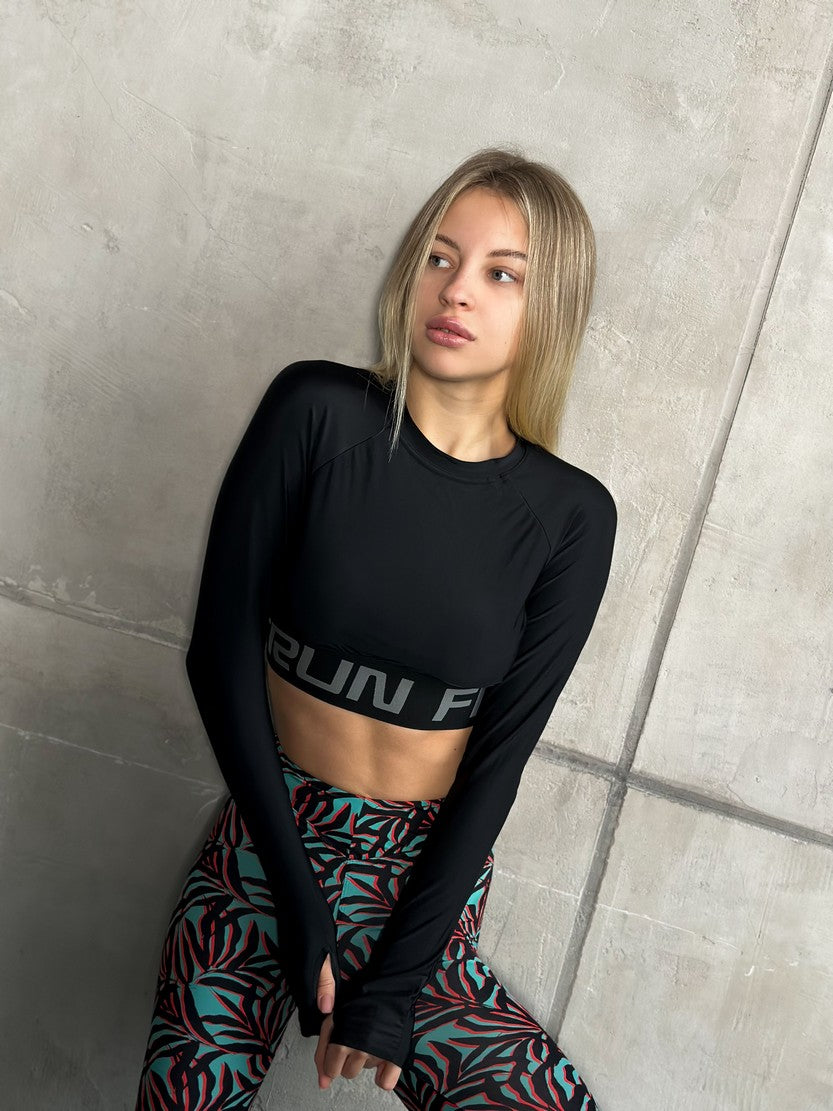 FITRUN Long Sleeve Midi Closed Back "Total Black"