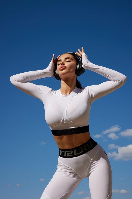 FITRUN Long Sleeve NICE "Total White Relief"