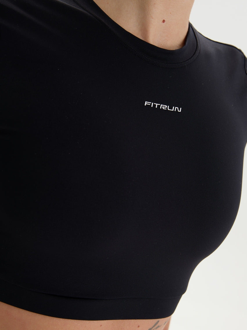 Crop T-shirt FITRUN Open "Black VE"