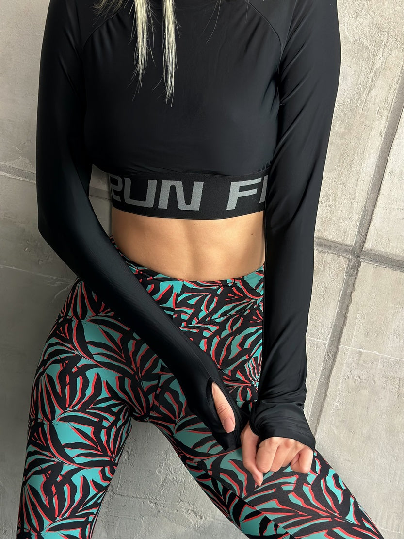 FITRUN Long Sleeve Midi Closed Back "Total Black"