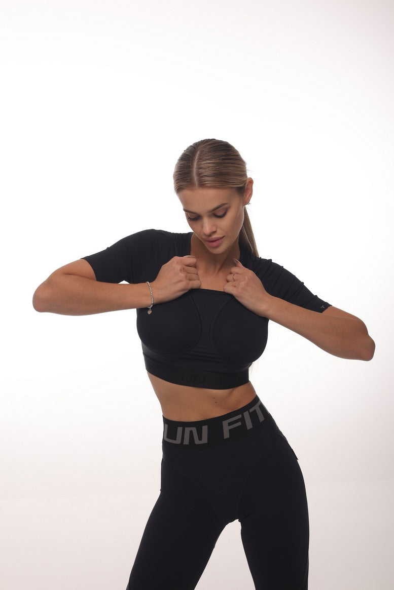 Shortened Rashguard FITRUN Rashguard T-shirt NICE "Total Black Relief"
